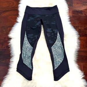 LULULEMON Lotus Camo Inkwell Crop Leggings Blue Wunder Under Low rise Size 6